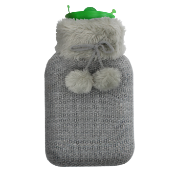 Medrull kuumavesipullo POMPONS Tupsut ja Kaulus 1,7 l 1 kpl